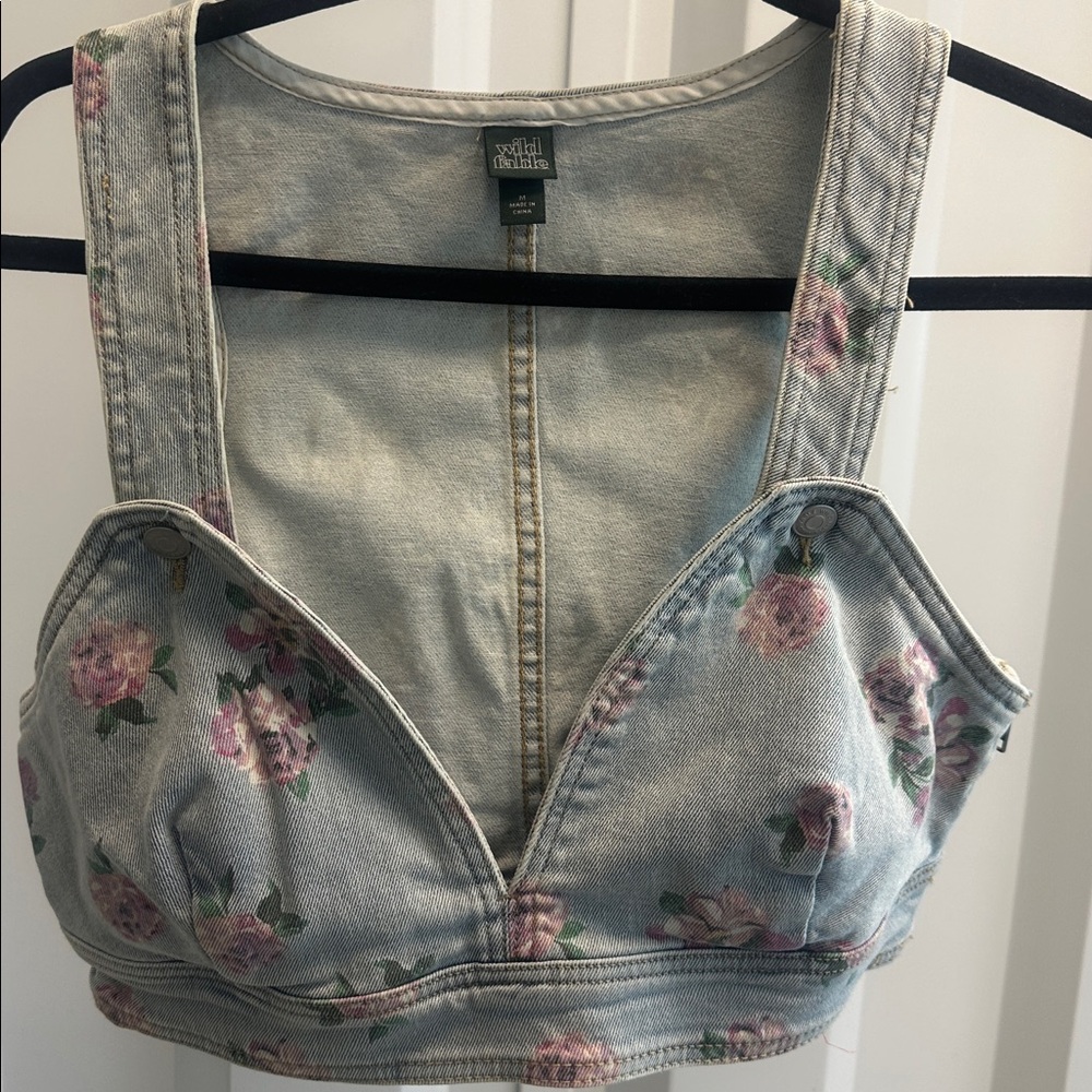 Wild Fable flowery denim bracelet top women’s medium